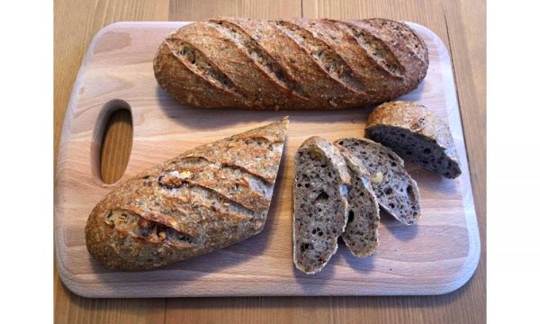 Chlieb Orechový celozrnný kváskový 300 g Pekáreň Búgel
